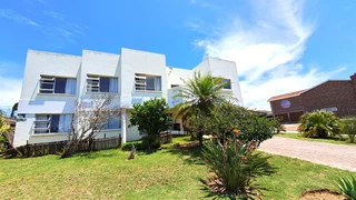 House For Sale in Wavecrest, Jeffreys Bay