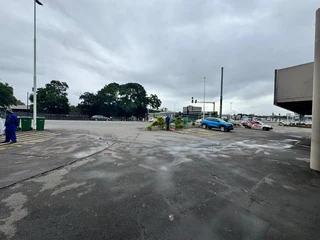 Prominent Commercial Property to Let in Josiah Gumede Road