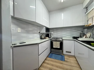 Vibrant and Modern  On-The Go- Lifestyle 1.5 Bedroom Apartment For Sale
