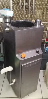 FULLY EQUIPT BUTCHERY . VERY WELL ESTABLISHED.  31 YEARS UP AND RUNNING.  LOJAL CLIENT BASE.