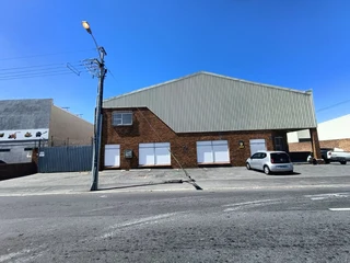 FREE STANDING BUILDING TO LET IN PAROW | 595m²