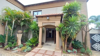 .PARKRAND - .ALL YOU NEED- PET FRIENDLY- .R 2 875 000.00 neg