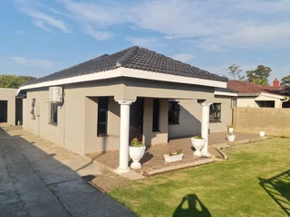 House for sale in Mpati