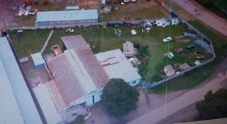Henneman (Welkom) 2 bedroom Flat Plus Large Workshop For Sale