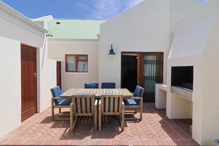 2 Bedroom townhouse-villa in Montagu For Sale