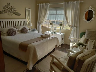 LARGE  PROPERTY.  VACANT LAND NEXT TO IT FOR ANIMALS.  TWO STRONG BOREHOLES. BEAUTIFUL GARDEN.