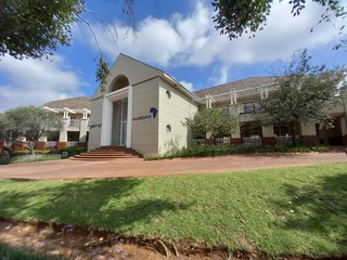 238 sqm Office To Let in Bryanston