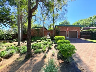 Exquisite 3-Bedroom Home in the Sought-After Aviary Hill