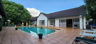 4 Bedroom House For Sale in Alberante