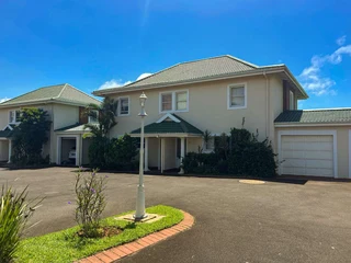 Beautiful, 3 Bedroom, move in ready townhouse!