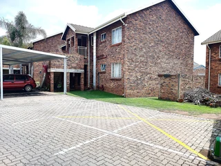 2 Bedroom Townhouse in Centurion, Highveld