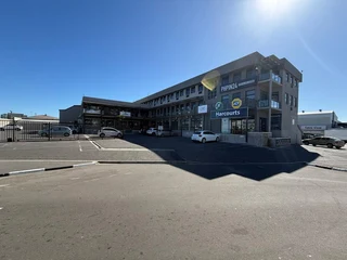 OFFICE SPACE AVAILABLE TO LET IN TABLE VIEW | 168m²