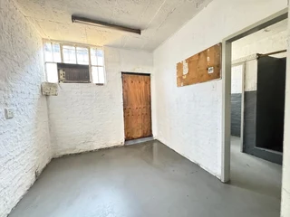 Mini 150m2  Warehouse to Let offering Prime Industrial Space within Vulcan Industrial Park