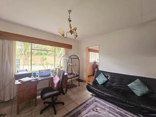 **Charming Facebrick Home with Income-Generating Flatlet**