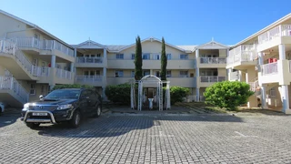 Apartment to rent in popular complex - ground floor
