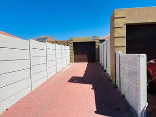 House in Westridge For Sale
