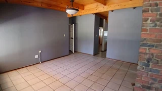 Large 4-bedroom family home in Pellissier