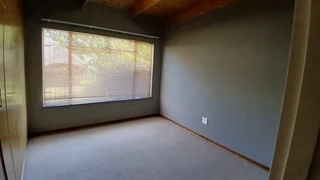 Large 4-bedroom family home in Pellissier