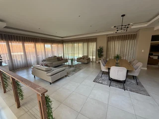 MODERN TOWNHOUSE WITH AMAZING SEA VIEWS