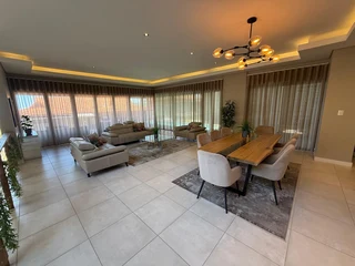 MODERN TOWNHOUSE WITH AMAZING SEA VIEWS