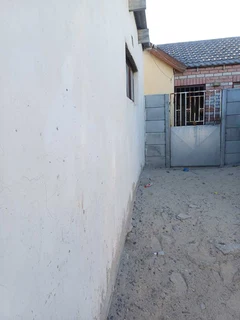 Spacious Family Home in Vibrant Community – Must See!