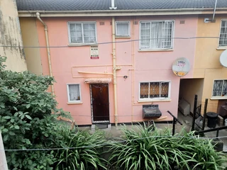 Perfect for a newly married couple – ideal starter home!