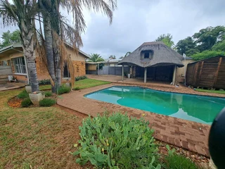 Perfect Family Home with Bonus Flatlet and Income Potential!