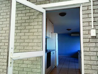 Secure 3-Bedroom And 2-Bathroom Townhouse In 1 Jesse Crescent