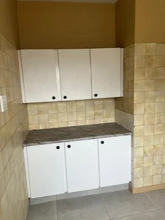 2 Bedroom apartment for rent in Rosettenvile