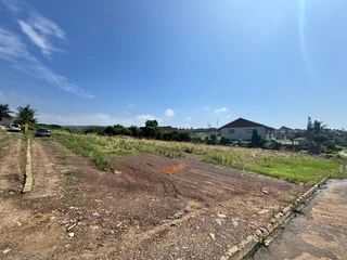 Available Natural Vacant Land  of 5501 m2 for Sale in Ottawa