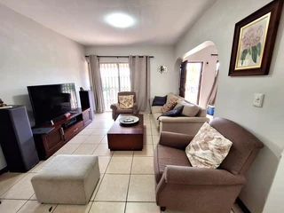 Spacious home available in Sunningdale