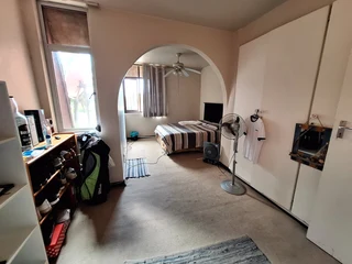 Spacious home available in Sunningdale