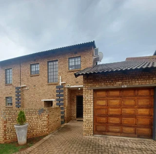 Stunning 3-Bedroom Duplex for Sale in a Secure Estate – Riversdale