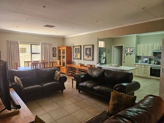 Modern Lock-up and go