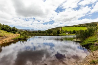 BEAUTIFUL IRRIGATION FARM AT THE FOOT of the LANGEBERG MOUNTAINS CLOSE to ALBERTINIA