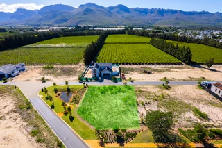 Seize the Opportunity: Your Dream Corner Stand in Val de Vie Estate