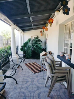 HOUSE IN EXCELLENT CONDITION. BEAUTIFUL GARDEN. BOREHOLE. NO REPAIRS NEEDED.