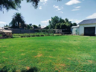 HOUSE IN EXCELLENT CONDITION. BEAUTIFUL GARDEN. BOREHOLE. NO REPAIRS NEEDED.