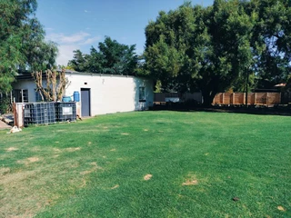 HOUSE IN EXCELLENT CONDITION. BEAUTIFUL GARDEN. BOREHOLE. NO REPAIRS NEEDED.