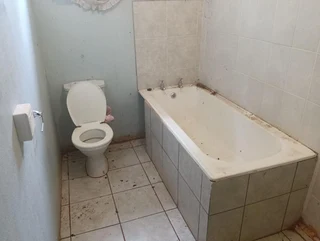 DESIGN YOUR OWN MILTIFARIOUS DUBBELSTORY HOUSE. STRONG WATER. LARGE WOKSHOP. VIEW  TO PLAN.