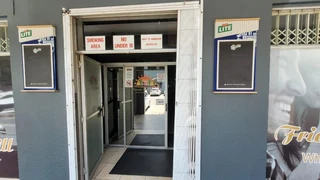 OWN YOUR OWN PUB AND GRILL WITH GREAT POTENSIAL.  LARGE FLOOR SPACE.