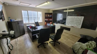 OWN YOUR OWN PUB AND GRILL WITH GREAT POTENSIAL.  LARGE FLOOR SPACE.