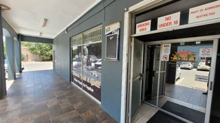 OWN YOUR OWN PUB AND GRILL WITH GREAT POTENSIAL.  LARGE FLOOR SPACE.