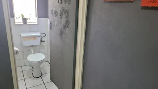 OWN YOUR OWN PUB AND GRILL WITH GREAT POTENSIAL.  LARGE FLOOR SPACE.