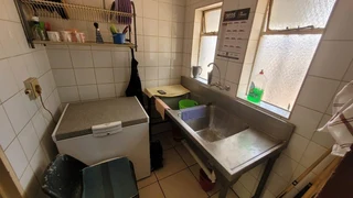 OWN YOUR OWN PUB AND GRILL WITH GREAT POTENSIAL.  LARGE FLOOR SPACE.