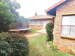 3 Bedroom Townhouse in Centurion,  Die Hoewes