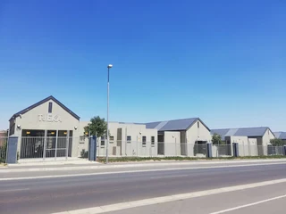 Charming 2–3 Bedroom Home in Greenville Garden City, Fisantekraal