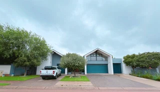 Contemporary U-Shaped Masterpiece 4 Bed for Sale in Midstream Ridge