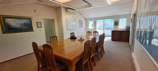 500m2 to let in popular secure business park in Diep River