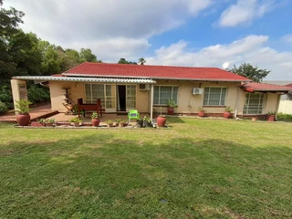Charming Family Home in Mulbarton for Sale